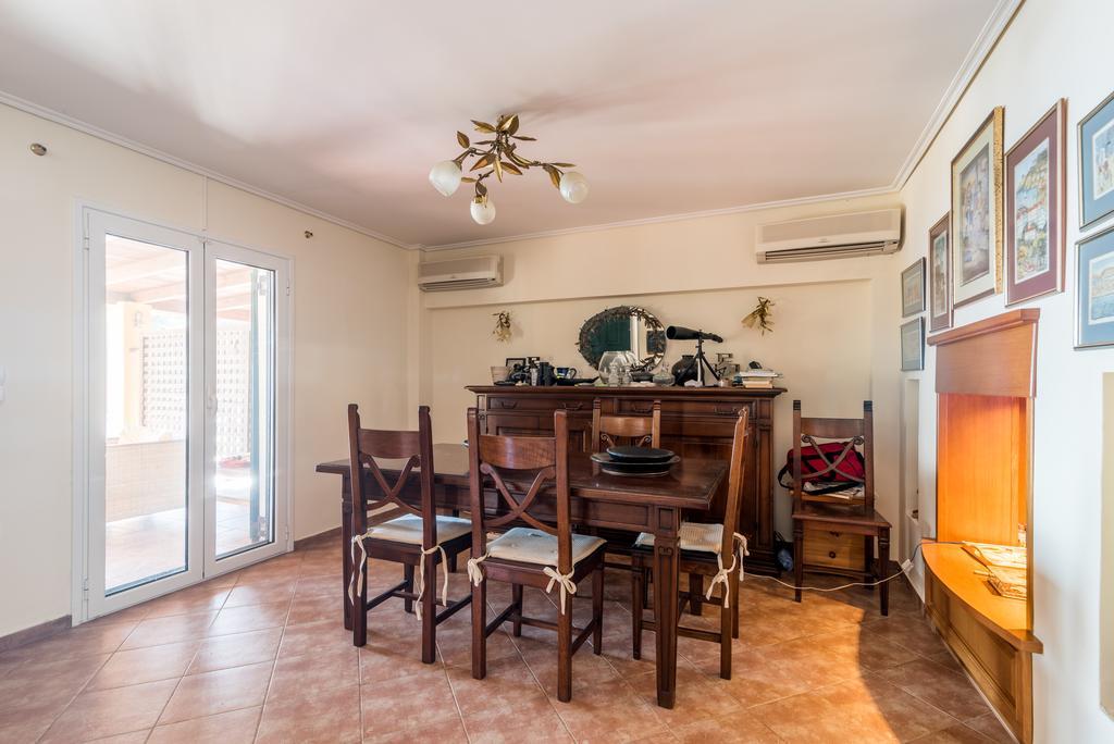 Golden Sand Apartments Vromonerion ห้อง รูปภาพ